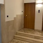 Appartement 10min From Center, 3 Bedroom With Balcony