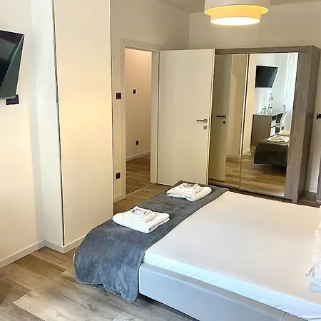 Appartement 10min From Center, 3 Bedroom With Balcony Trente