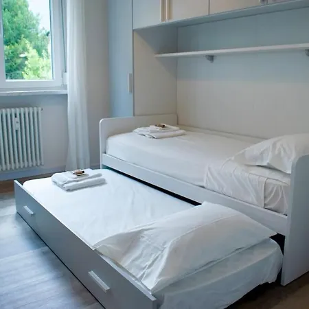 10min From Center, 3 Bedroom With Balcony Appartement *