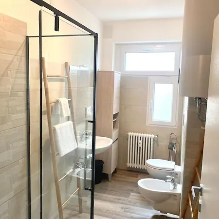 10min From Center, 3 Bedroom With Balcony