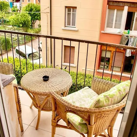 Appartement 10min From Center, 3 Bedroom With Balcony