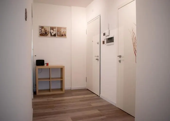 Apartament 10min From Center, 3 Bedroom With Balcony Trydent