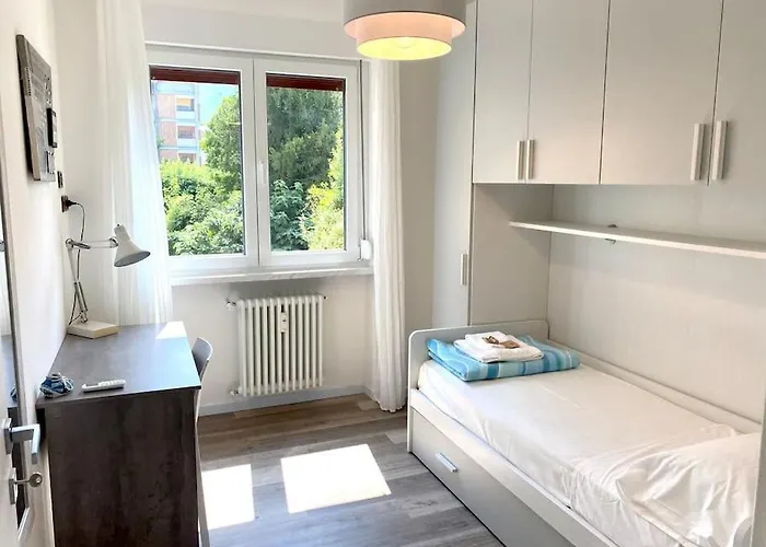 Apartament 10min From Center, 3 Bedroom With Balcony Trydent